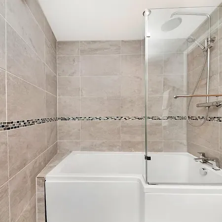 Finest Retreats - The Regency