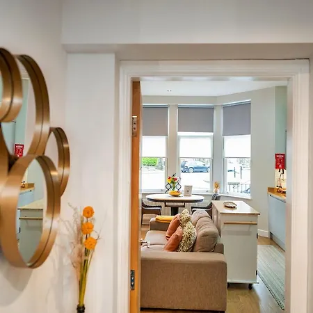 Finest Retreats - The Regency *