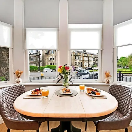 Finest Retreats - The Regency