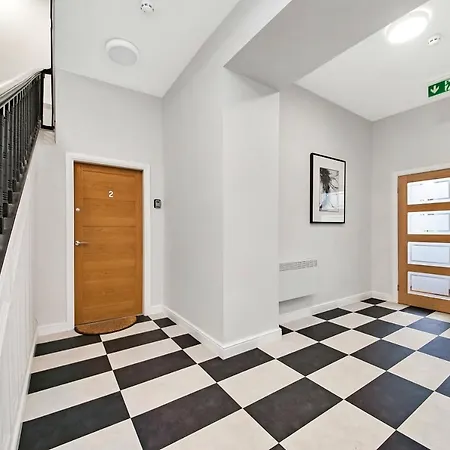 Finest Retreats - The Regency Apartment *