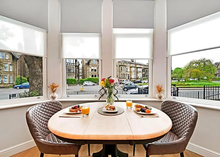 Finest Retreats - The Regency